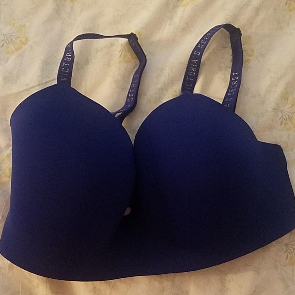 Victoria's Secret wireless t-shirt bra